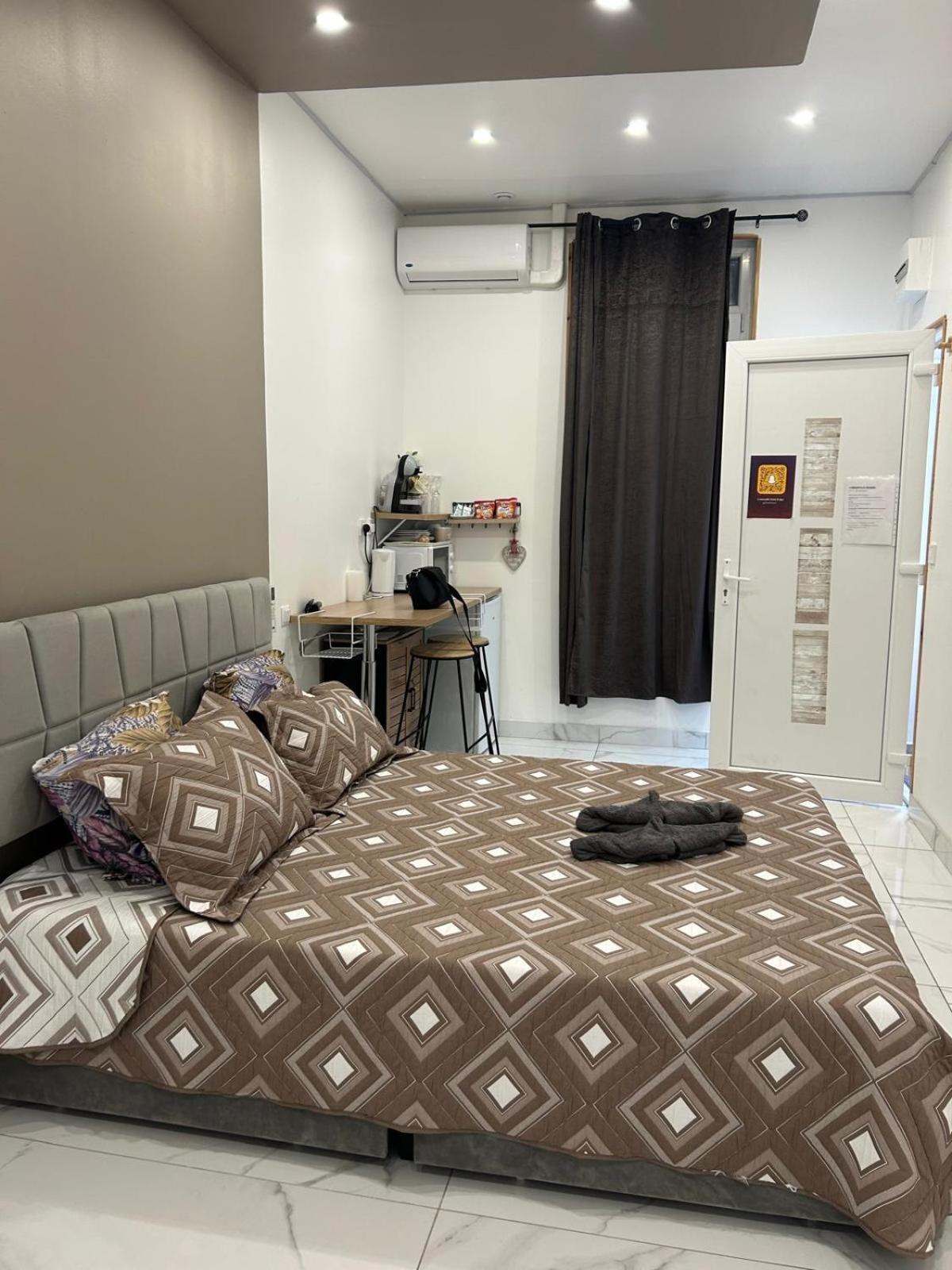 Suite Gold By L Amaryllis I Jacuzzi & Sauna Prive I Centre Beziers Arrivee Autonome Exteriér fotografie